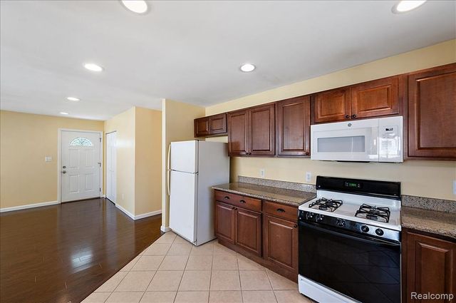 26061 Cameo Court, Madison Heights, MI 48071