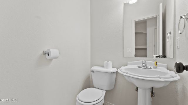 4085 HUECO LAND Lane, El Paso, TX 79938