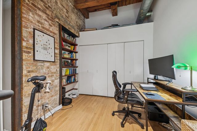 300 W Grand Avenue 312, Chicago, IL 60654