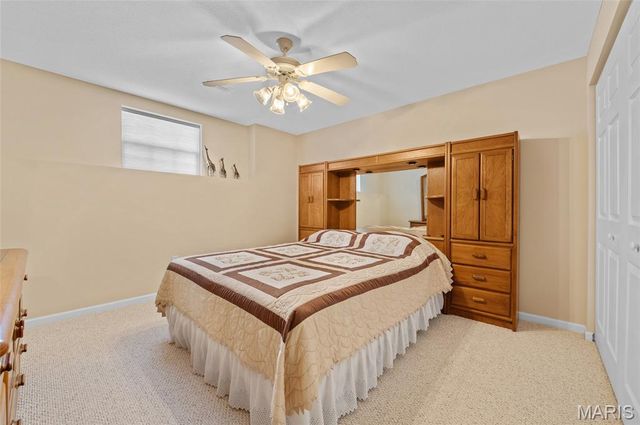 127 Stonebridge Manor Drive, Maryville, IL 62062