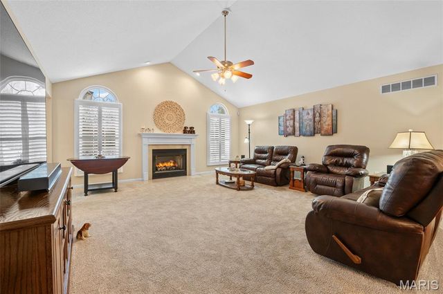 127 Stonebridge Manor Drive, Maryville, IL 62062