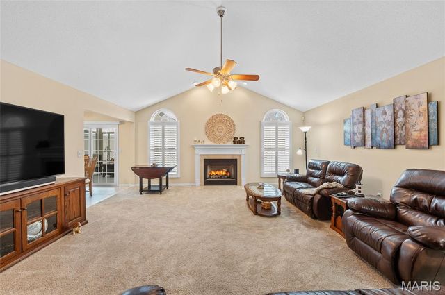 127 Stonebridge Manor Drive, Maryville, IL 62062