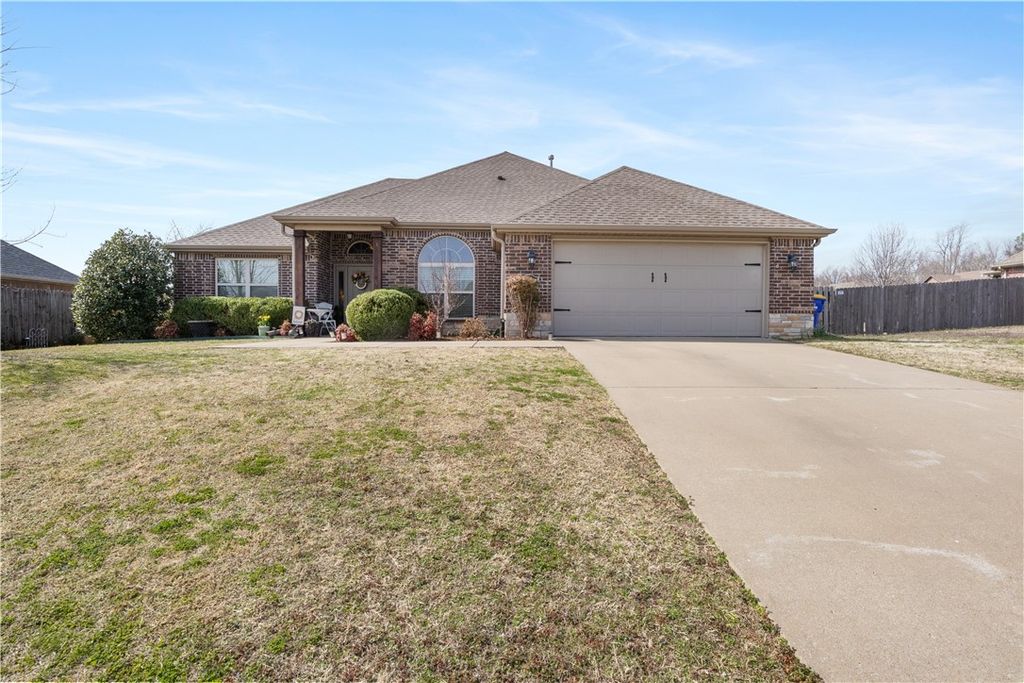 216 Ford Street, Lowell, AR 72745