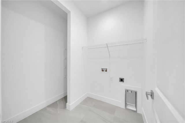 2208 NE 9th AVE, Cape Coral, FL 33909