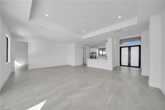 2208 NE 9th AVE, Cape Coral, FL 33909