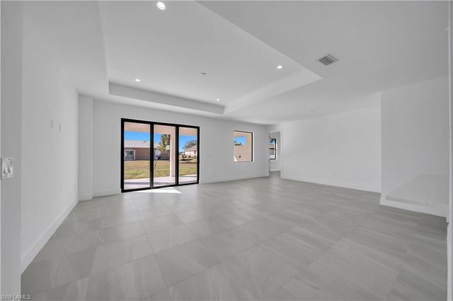 2208 NE 9th AVE, Cape Coral, FL 33909