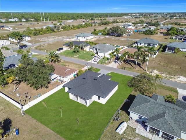 2208 NE 9th AVE, Cape Coral, FL 33909