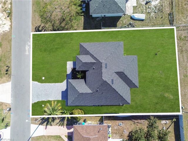 2208 NE 9th AVE, Cape Coral, FL 33909