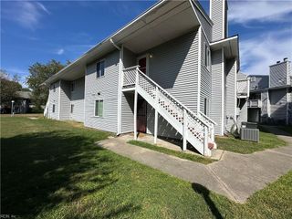 111 Roane Dr Apt F, Hampton, VA 23669