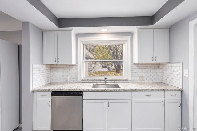 2657 Frankson Avenue, Rochester Hills, MI 48307