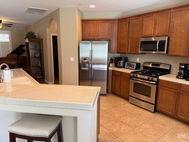 10903 Corbett Canyon Drive, Bakersfield, CA 93312