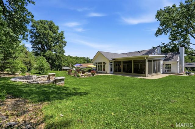 427 Clif Side Drive, Glendale, MO 63122