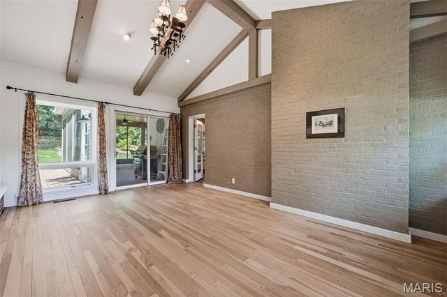 427 Clif Side Drive, Glendale, MO 63122