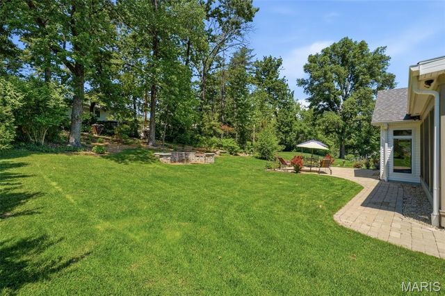 427 Clif Side Drive, Glendale, MO 63122