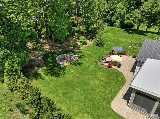 427 Clif Side Drive, Glendale, MO 63122