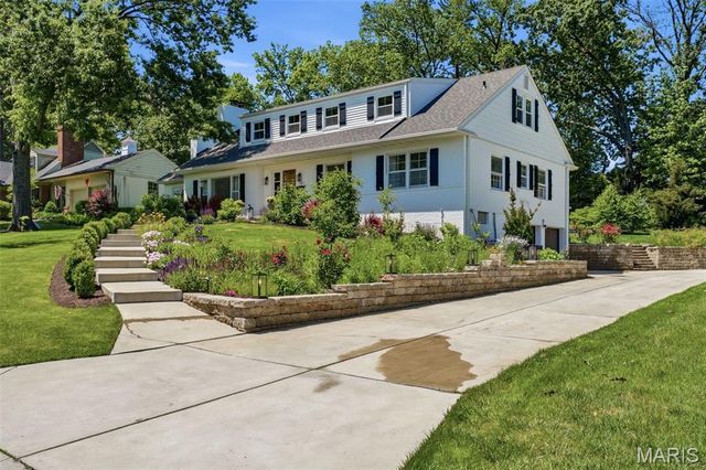427 Clif Side Drive, Glendale, MO 63122