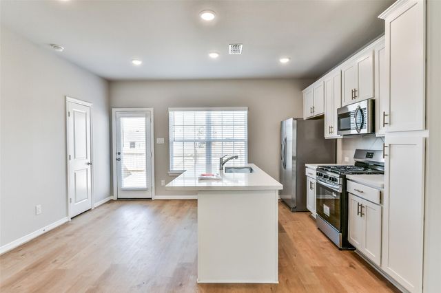 6410 Calhoun Road, Houston, TX 77021