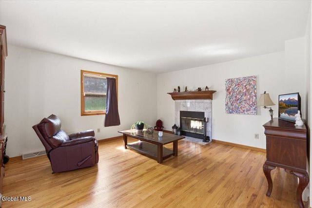 207 Hillcrest Avenue, Albany, NY 12203