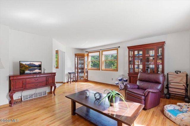 207 Hillcrest Avenue, Albany, NY 12203