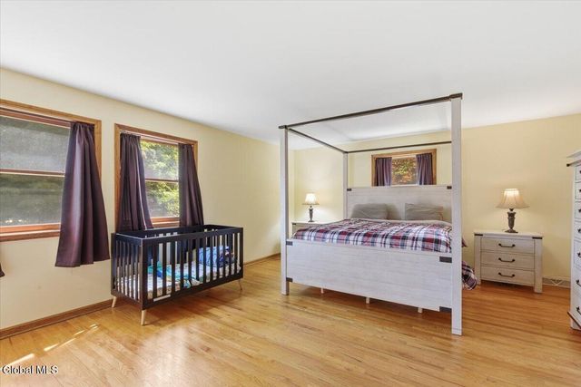 207 Hillcrest Avenue, Albany, NY 12203