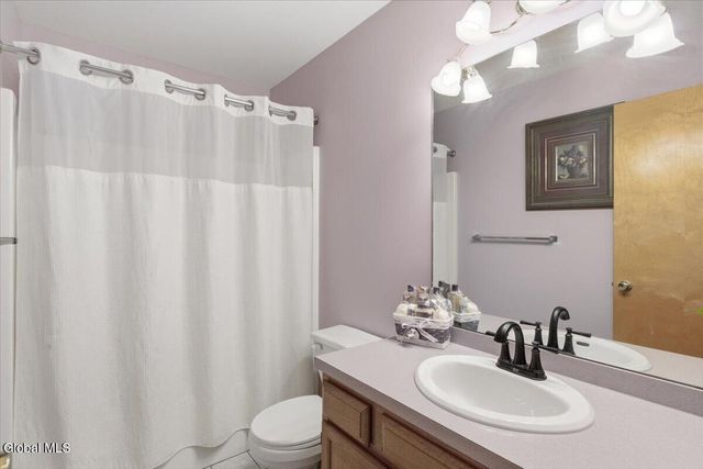 207 Hillcrest Avenue, Albany, NY 12203