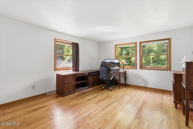 207 Hillcrest Avenue, Albany, NY 12203