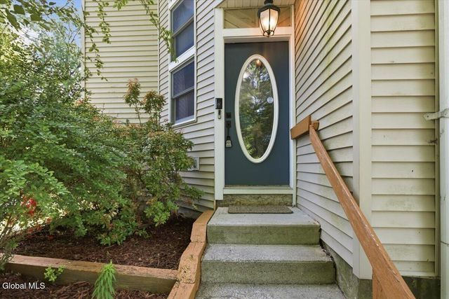 207 Hillcrest Avenue, Albany, NY 12203