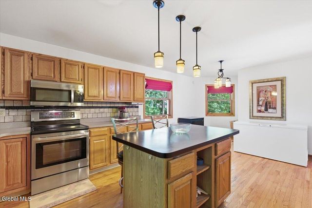 207 Hillcrest Avenue, Albany, NY 12203