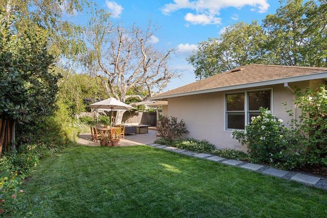 243 Robin Way, Menlo Park, CA 94025