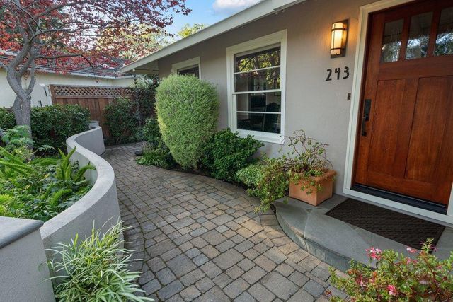 243 Robin Way, Menlo Park, CA 94025