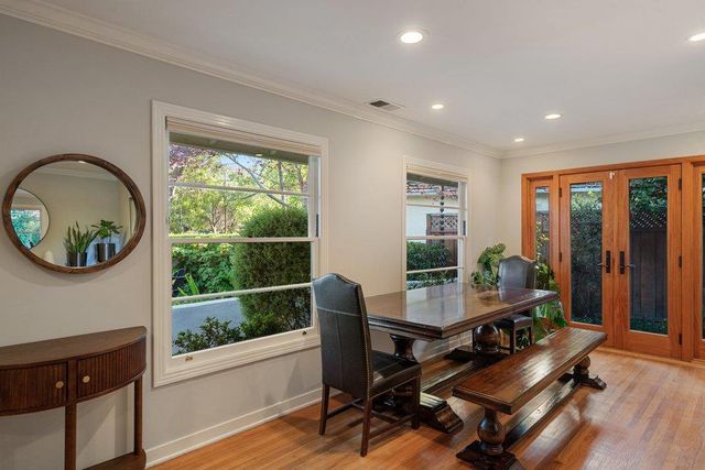 243 Robin Way, Menlo Park, CA 94025