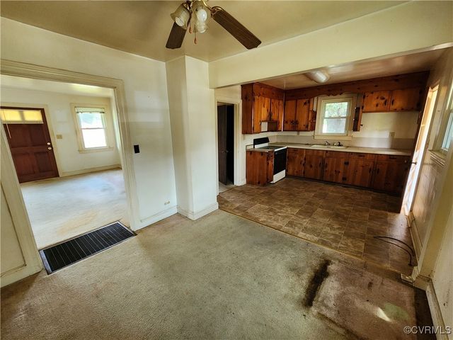 25521 Ferndale Rd, Petersburg, VA 23803