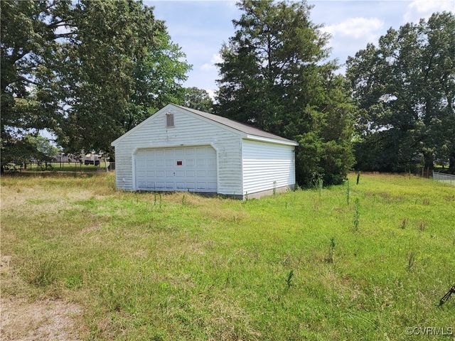 25521 Ferndale Rd, Petersburg, VA 23803