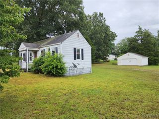 25521 Ferndale Rd, Petersburg, VA 23803