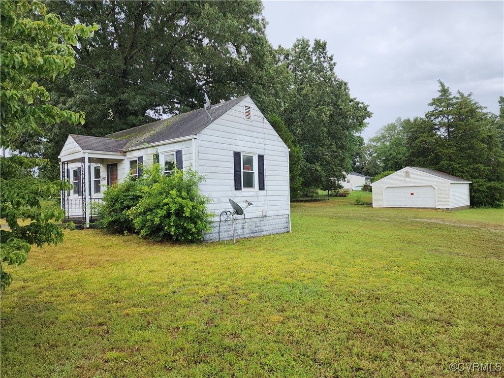 25521 Ferndale Rd, Petersburg, VA 23803