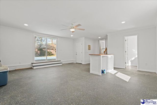 1305 Salem Rd, Hartsville, SC 29550