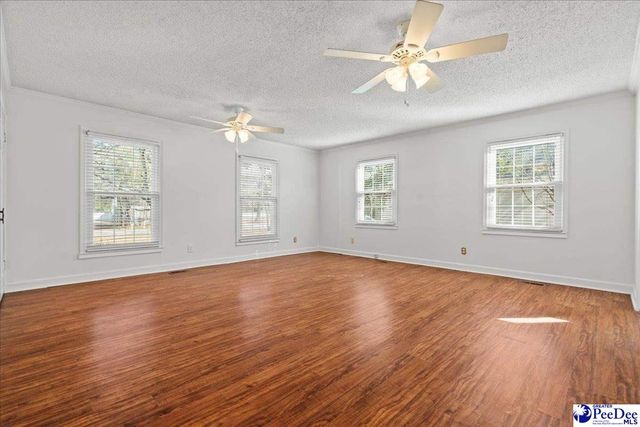 1305 Salem Rd, Hartsville, SC 29550