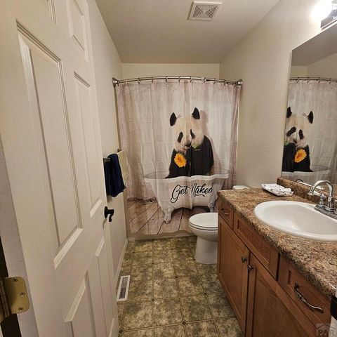 1286 N Ladonia Dr, Pueblo, CO 81007