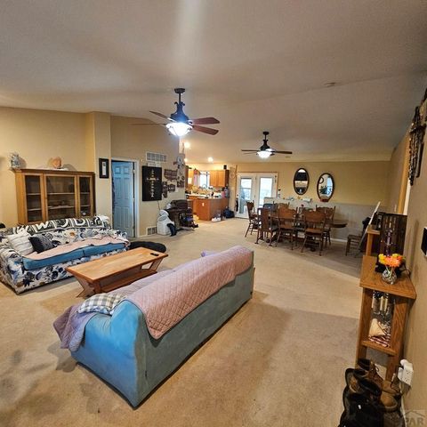 1286 N Ladonia Dr, Pueblo, CO 81007