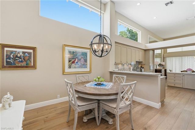 7976 Grand Bay DR 5, Naples, FL 34108