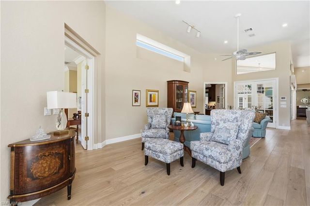 7976 Grand Bay DR 5, Naples, FL 34108