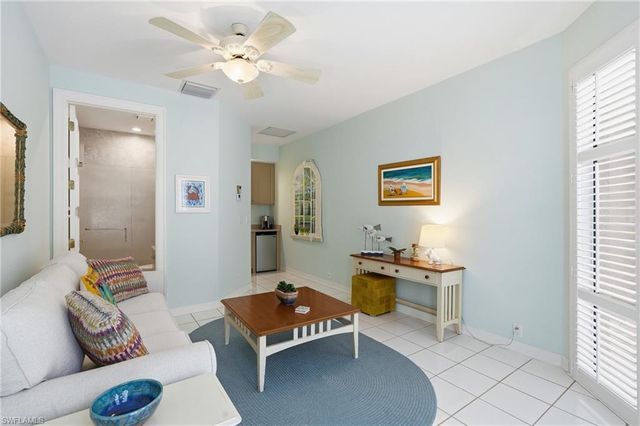 7976 Grand Bay DR 5, Naples, FL 34108
