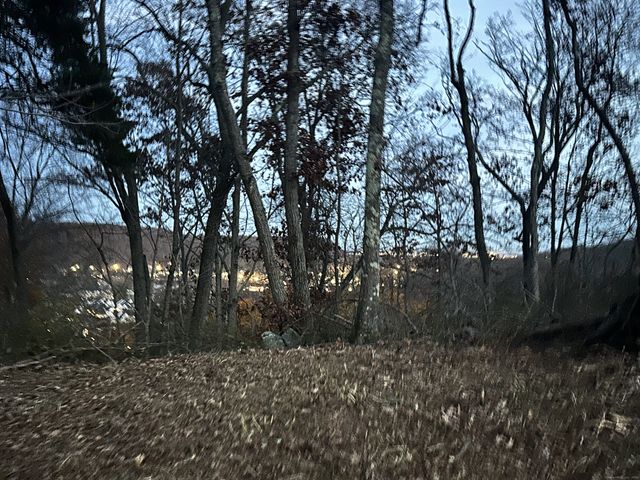 24 Burma Road, Woodbridge, CT 06525