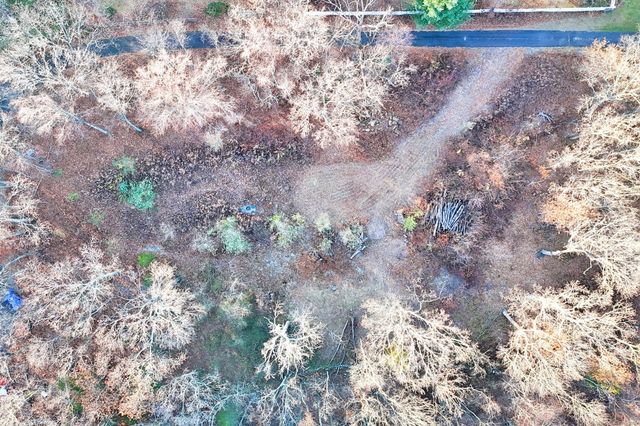 24 Burma Road, Woodbridge, CT 06525