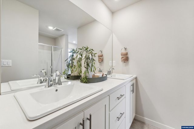 3246 Butte Dr, Forest Grove, OR 97116