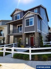 3246 Butte Dr, Forest Grove, OR 97116