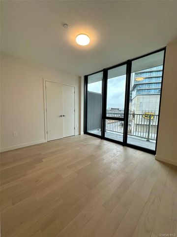 131-02 A 40th Road 5A, Flushing, NY 11354