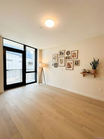 131-02 A 40th Road 5A, Flushing, NY 11354