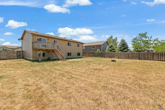670 AIRWAY CT, Box Elder, SD 57719