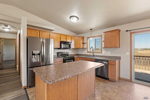 670 AIRWAY CT, Box Elder, SD 57719